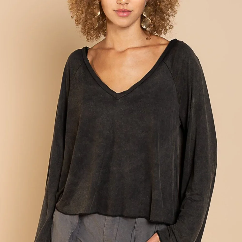POL Vneck Top - Picture 2 of 3